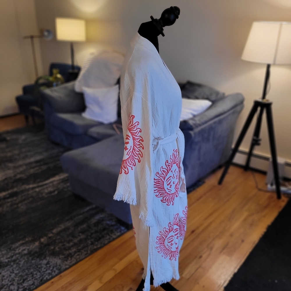 Sun Motif Cream and Orange Kimono Robe Size M/L - Picture 10 of 13